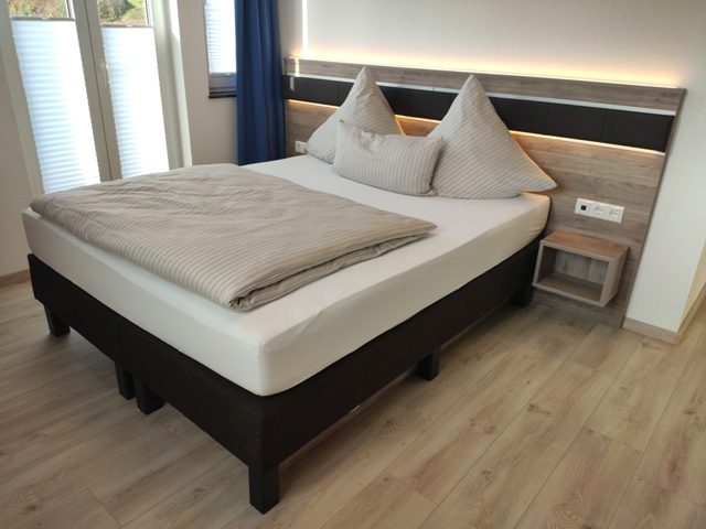 Hoteleinrichtungen, Hotelzimmer-Einrichtung,  Hotelbau, Hotelzimmerrenovierung, Renovierung Hotelzimmer, Hotelrenovierung, Hotelbetten