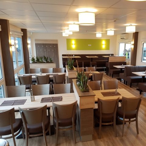 Einrichtung Kantinencontainer, Kantineneinrichtung, Gaststätteneinrichtung, Bistroeinrichtung, Caféeinrichtung