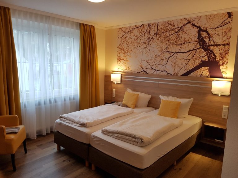 Hotelzimmergestaltung / Hoteleinrichtung,  Hotelbau, Hotelzimmerrenovierung, Renovierung Hotelzimmer, Hotelrenovierung, Hotelbetten