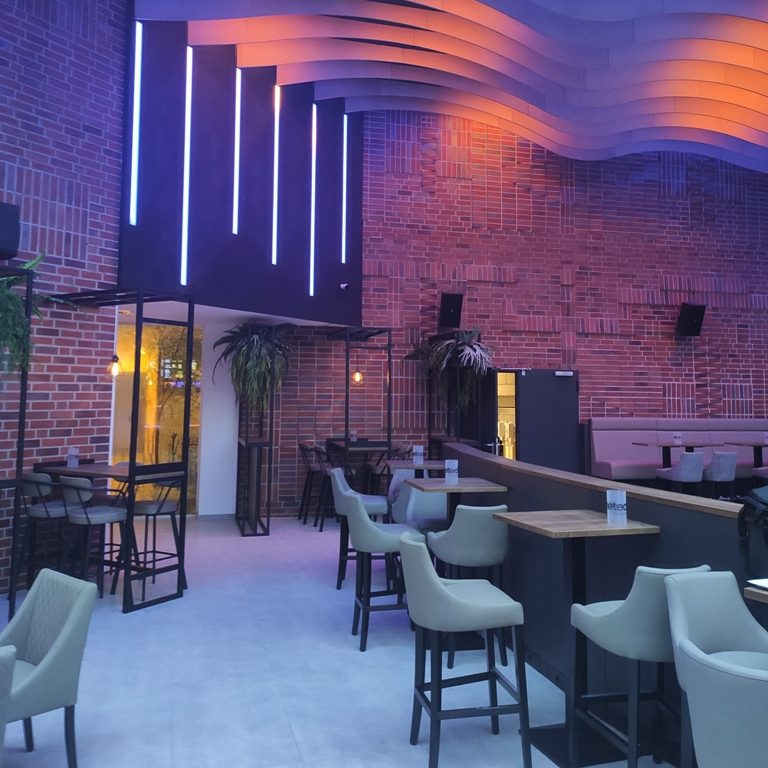 Kinoeinrichtung, Discoeinrichtung, Eventlokaleinrichtung, Gaststätteneinrichtung, Bistroeinrichtung, Caféeinrichtung