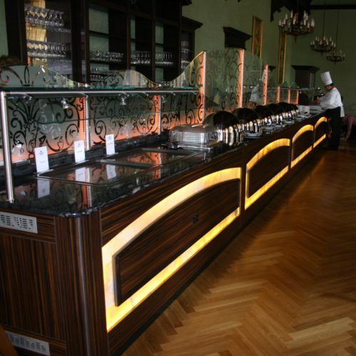 klassischer Thekenbau, Restauranttheke, Restaurantbuffet, Gaststätteneinrichtung, Bistroeinrichtung, Caféeinrichtung