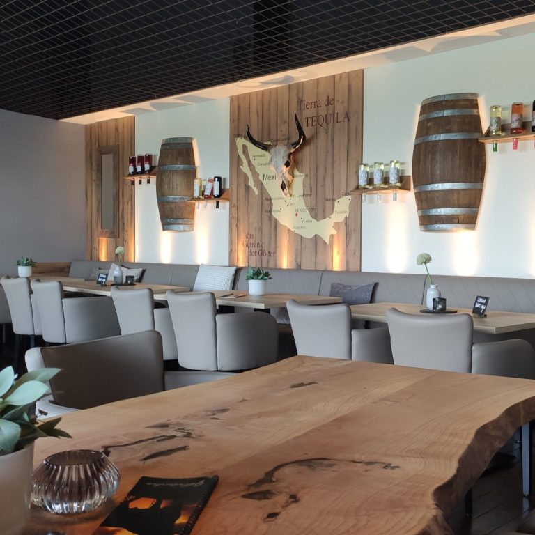 Restauranteinrichtung, Gaststätteneinrichtung, Bistroeinrichtung, Caféeinrichtung
