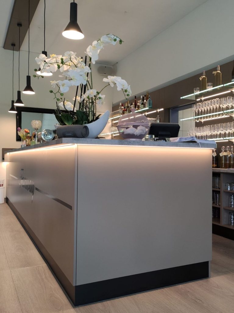 Restauranttheke Golfclub, Gaststättentheke, Cafétheke, Thekenbau, Gaststätteneinrichtung, Bistroeinrichtung, Bistrotheke