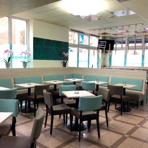 Einrichtung Eiscafé, Gaststätteneinrichtung, Bistroeinrichtung, Caféeinrichtung
